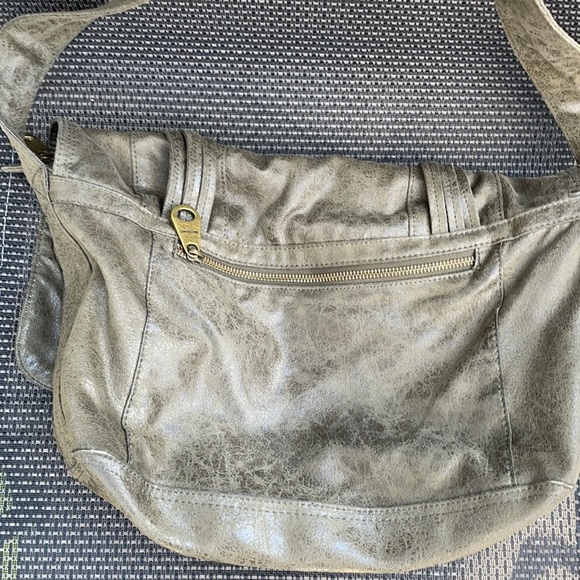 Matt & Nat khaki vegan leather messenger bag - Picture 4 of 7